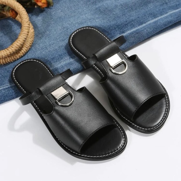 COPY - Women’s Fashion Black Metal Decor Stitch Detail Slide Sandals *NEW* - Picture 3 of 7